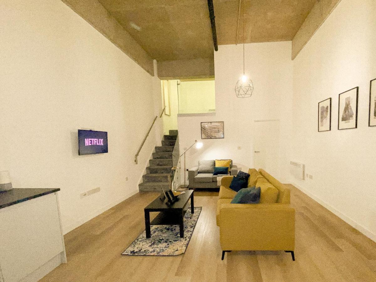 Modern Luxury Serviced Duplex Apartments By Repose- 150 Metro Court, West Bromwich Esterno foto