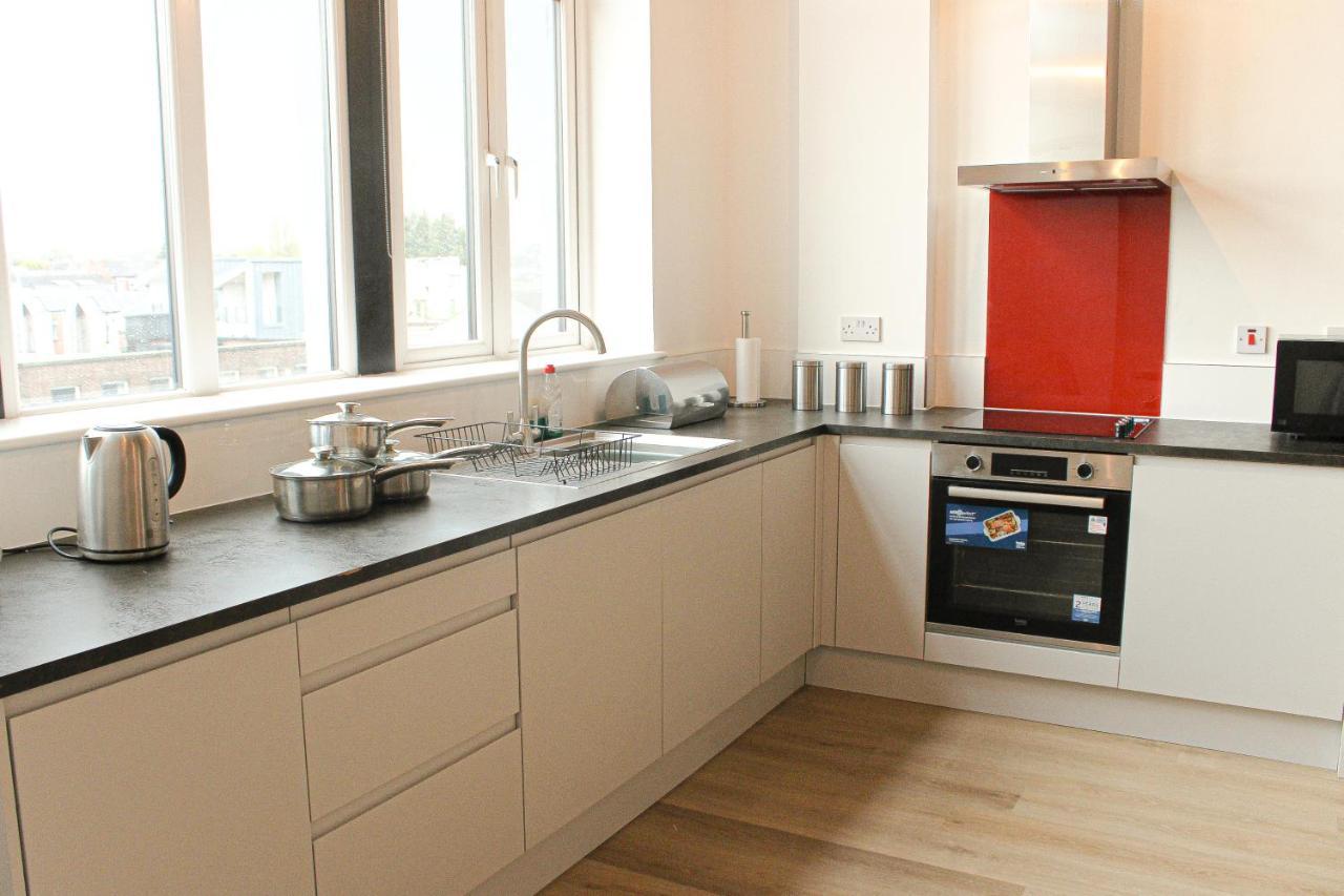 Modern Luxury Serviced Duplex Apartments By Repose- 150 Metro Court, West Bromwich Esterno foto
