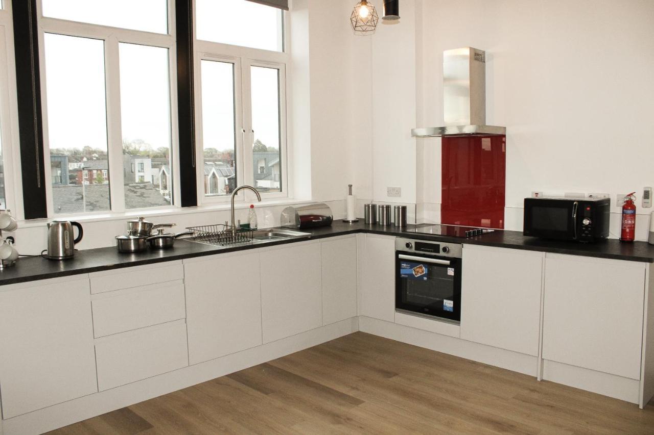 Modern Luxury Serviced Duplex Apartments By Repose- 150 Metro Court, West Bromwich Esterno foto