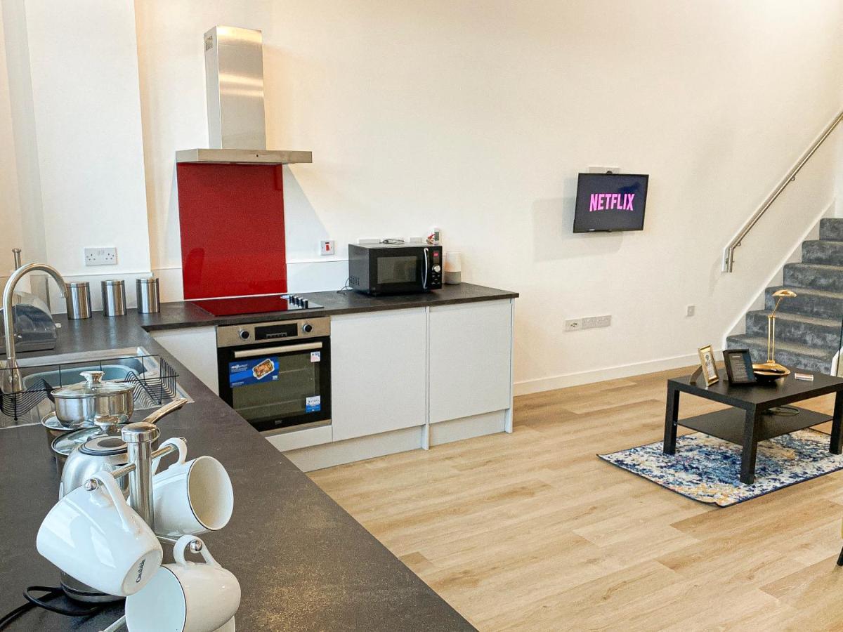 Modern Luxury Serviced Duplex Apartments By Repose- 150 Metro Court, West Bromwich Esterno foto