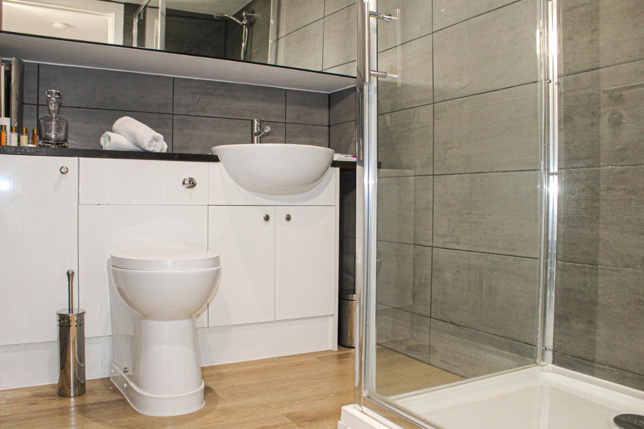 Modern Luxury Serviced Duplex Apartments By Repose- 150 Metro Court, West Bromwich Esterno foto