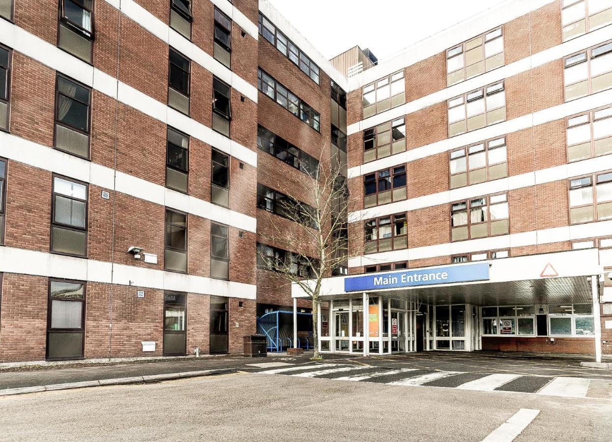 Modern Luxury Serviced Duplex Apartments By Repose- 150 Metro Court, West Bromwich Esterno foto