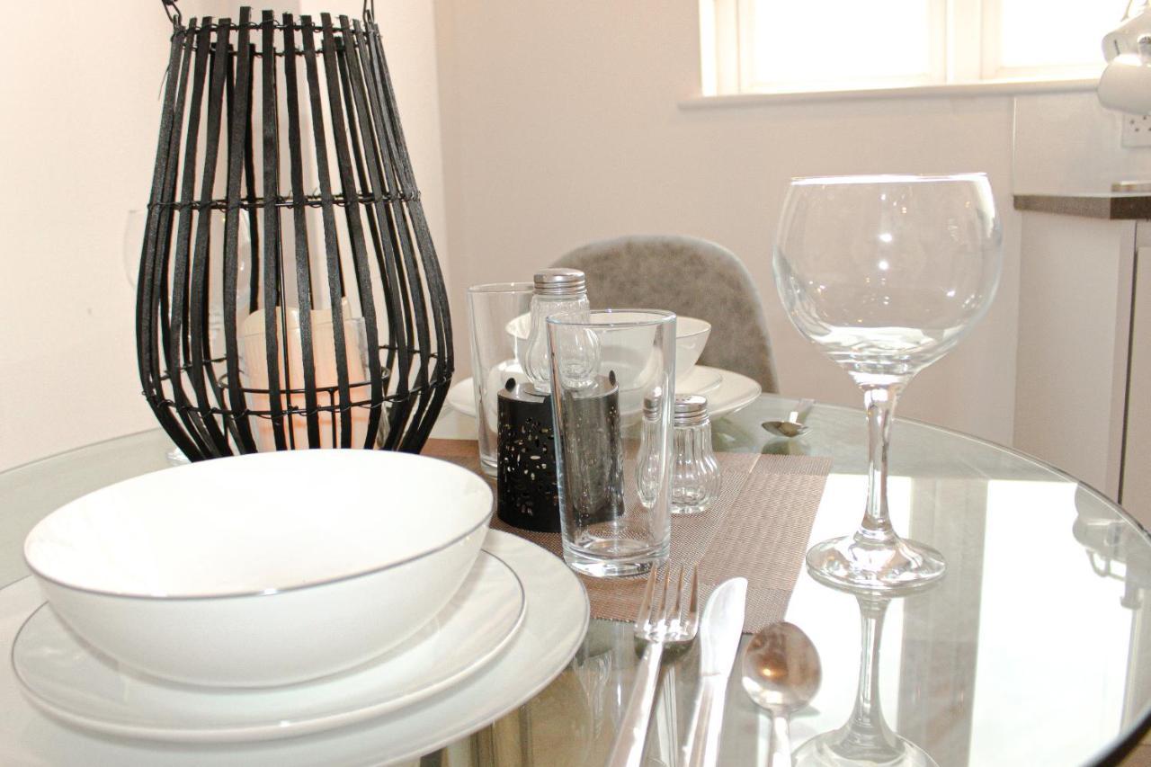 Modern Luxury Serviced Duplex Apartments By Repose- 150 Metro Court, West Bromwich Esterno foto